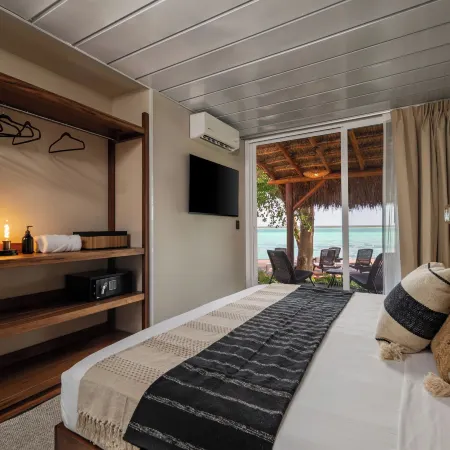 Casa Aakal Lagoon Front