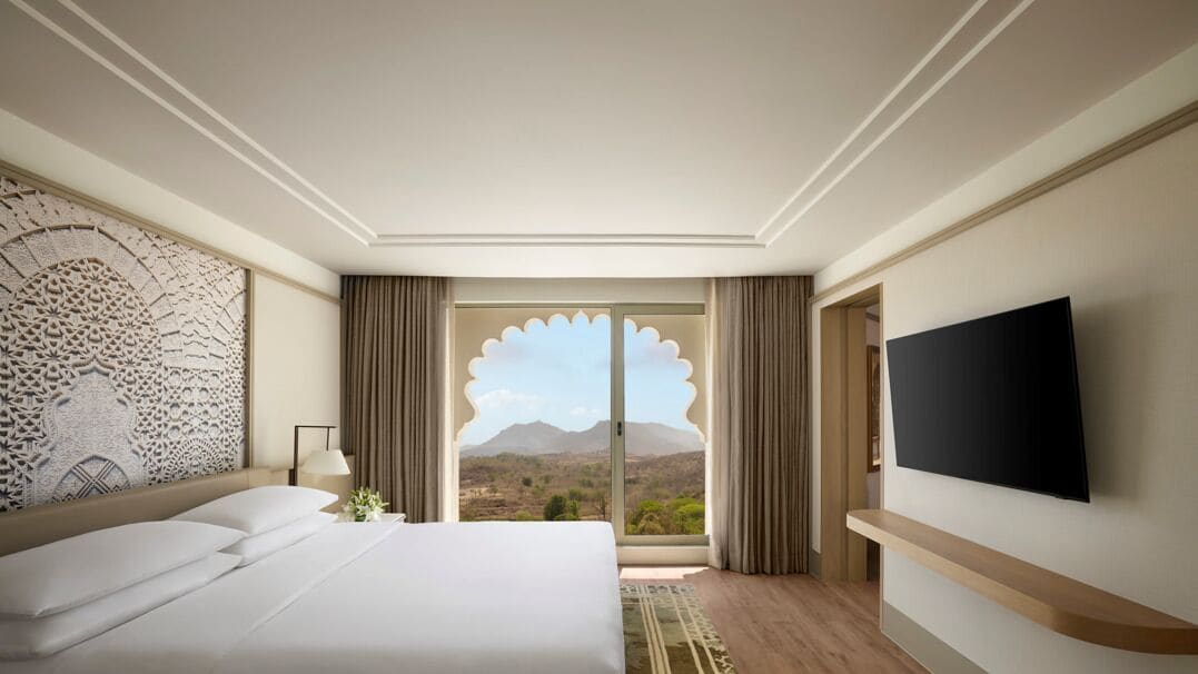 Udaipur Marriott Hotel豪华特大床套房
