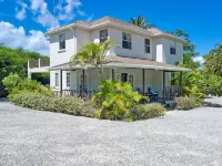 Luxury 6 Bed Villa With Pool, Mullins Bay Hôtels à : 