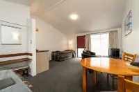 Centennial Court Hotel Hotel a 