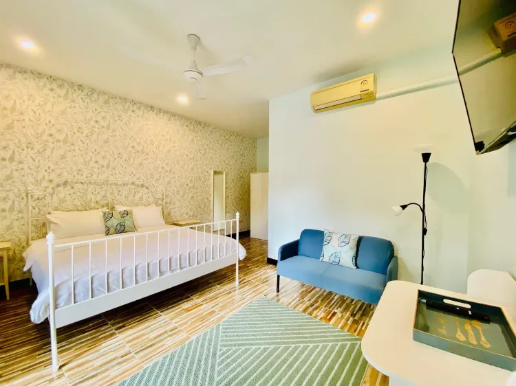 ห้องเตียงคิงไซส์ พร้อมวิวสวน