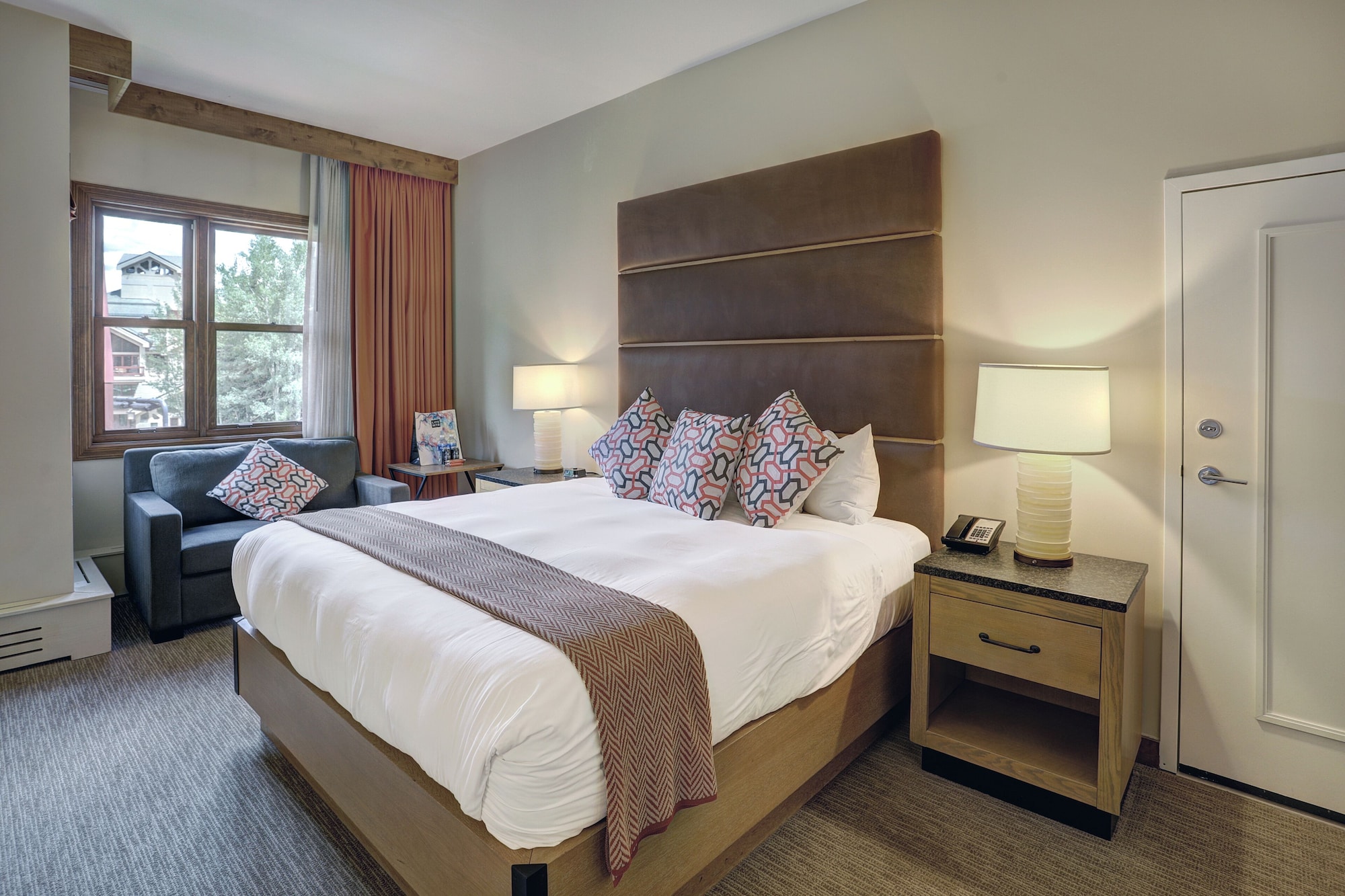 The Osprey at Beaver Creek, a RockResort小屋特大床房