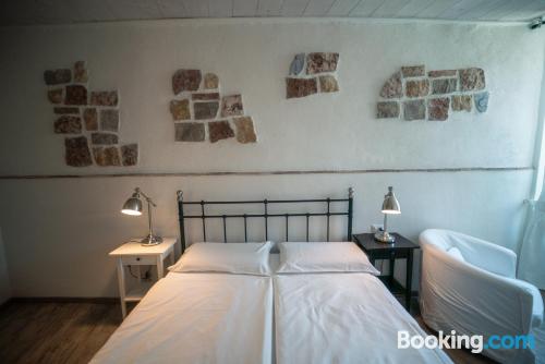 带湖景的双人间