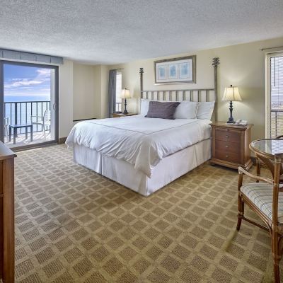 Superior Oceanfront King Room