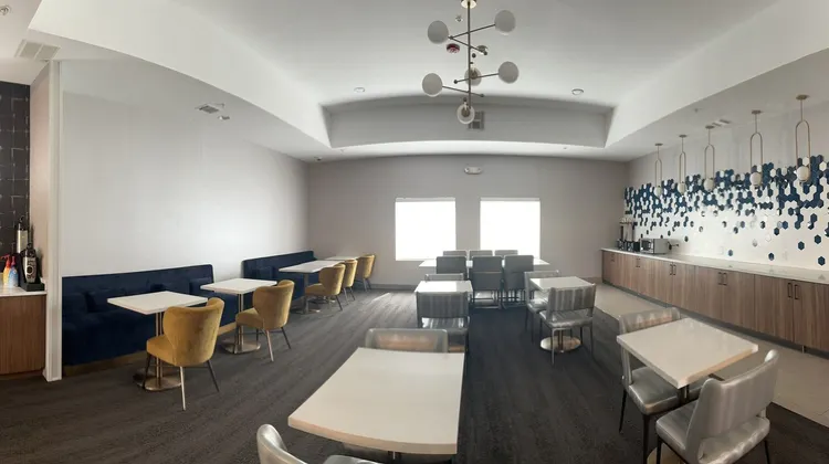 ラ キンタ イン & スイーツ ディケーター 食事・レストラン