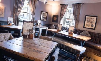The County Hotel - Housity