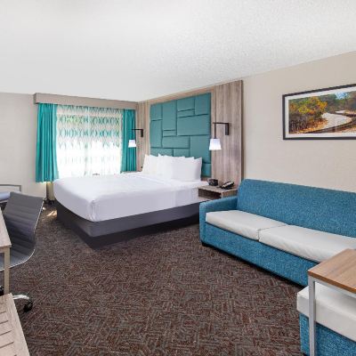 Executive King Room-Non-Smoking La Quinta Inn by Wyndham Pigeon Forge-Dollywood Promo Code