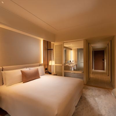 プレミアオーシャンフロント キング ハレクラニ沖縄 クーポン