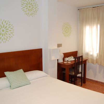 經濟型雙人房 里亞德阿魯扎法酒店優惠