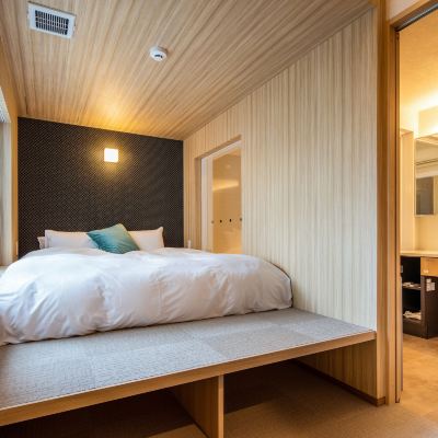 Room#202 Standard Room Queen La Viola Promo Code