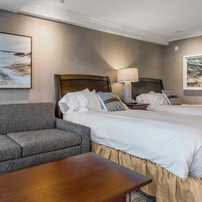 Ground Level Luxury Double (Non-Waterview) Stage Neck Inn Promo Code
