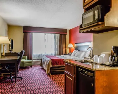 Baymont by Wyndham Harrisburg Hotels in 