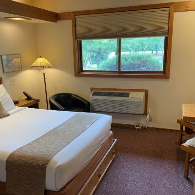 Single Queen Room Spring Valley Inn Promo Code