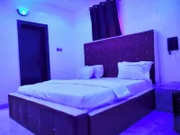 KINGSAMYSTAR HOTEL AND SUITES Hotel di 