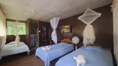 Jacamar Lodge Expeditions Hotels in 