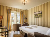Kasteel De Vanenburg Hotels in Putten