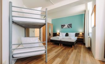 Burghotel Stargard - Housity