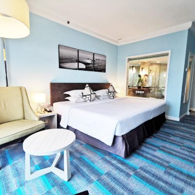 Deluxe King Room with Sea View