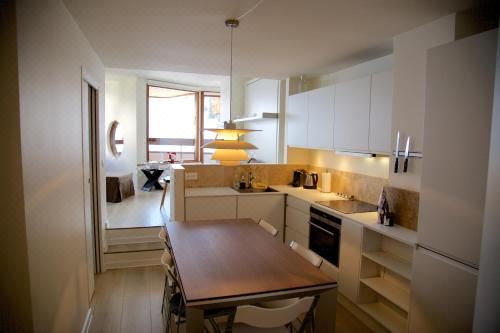 带阳台的山景一卧室公寓