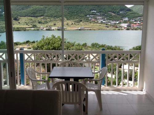 Studio 23 Orient Bay Studio With Mountain View