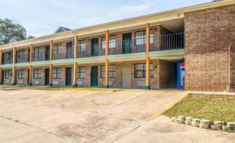 Suburban Extended Stay Hotel Tallahassee near University