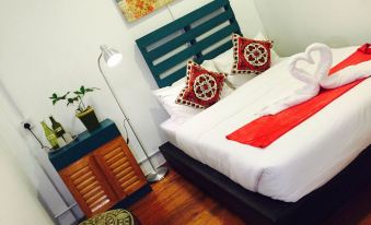 Fifty Six Guest House - Hostel