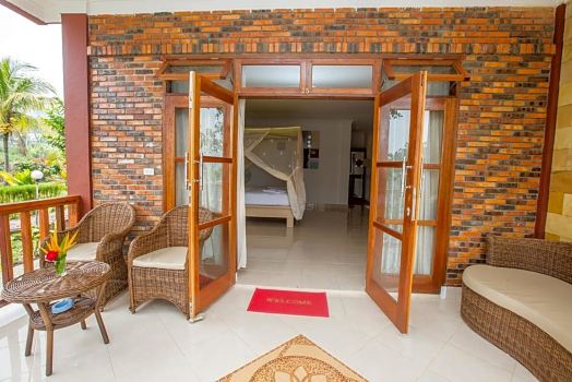 Toba Village Inn