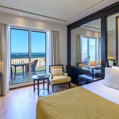 行政客房， 露台， 海灘景觀 瓦倫西亞拉斯阿瑞納斯温泉療養度假村優惠