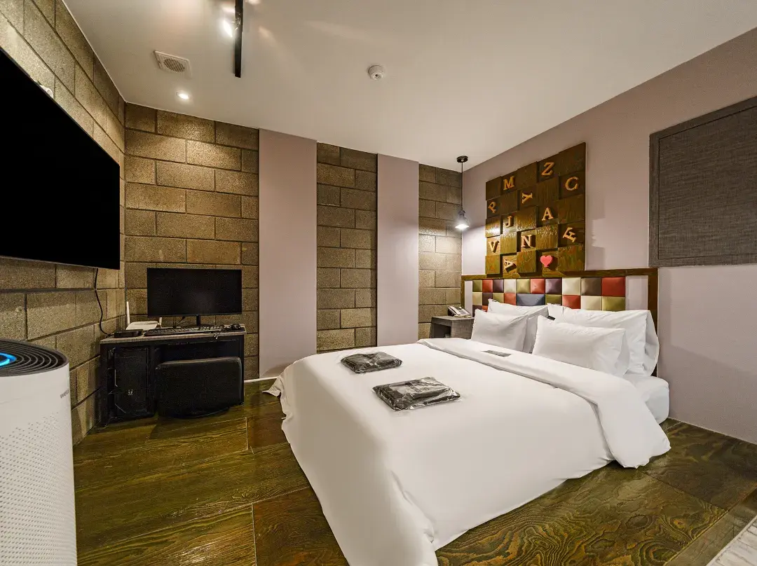 Suwon City Hall Station Hotel Shine - Suwon