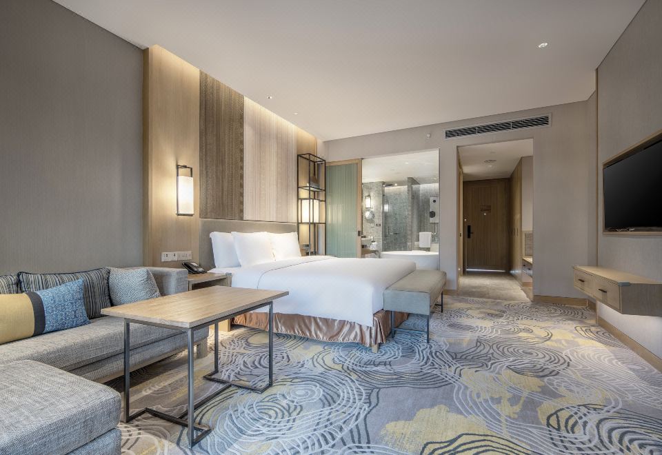 Crowne Plaza Kunming Ancient Dian TownSuperior Queen Room（with Balcony）