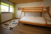 Ferienwohnung Wiesenblume UR