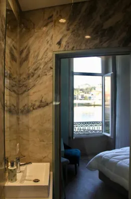 A Rendilheira Charm Suites