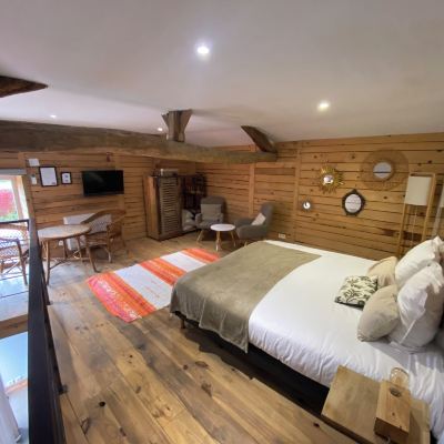 Honeymoon Double Room, 1 Queen Bed, Hot Tub (Cocoon) O'Lodge Promo Code