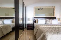 Beachfront 8Br Villa with Pool & Maid