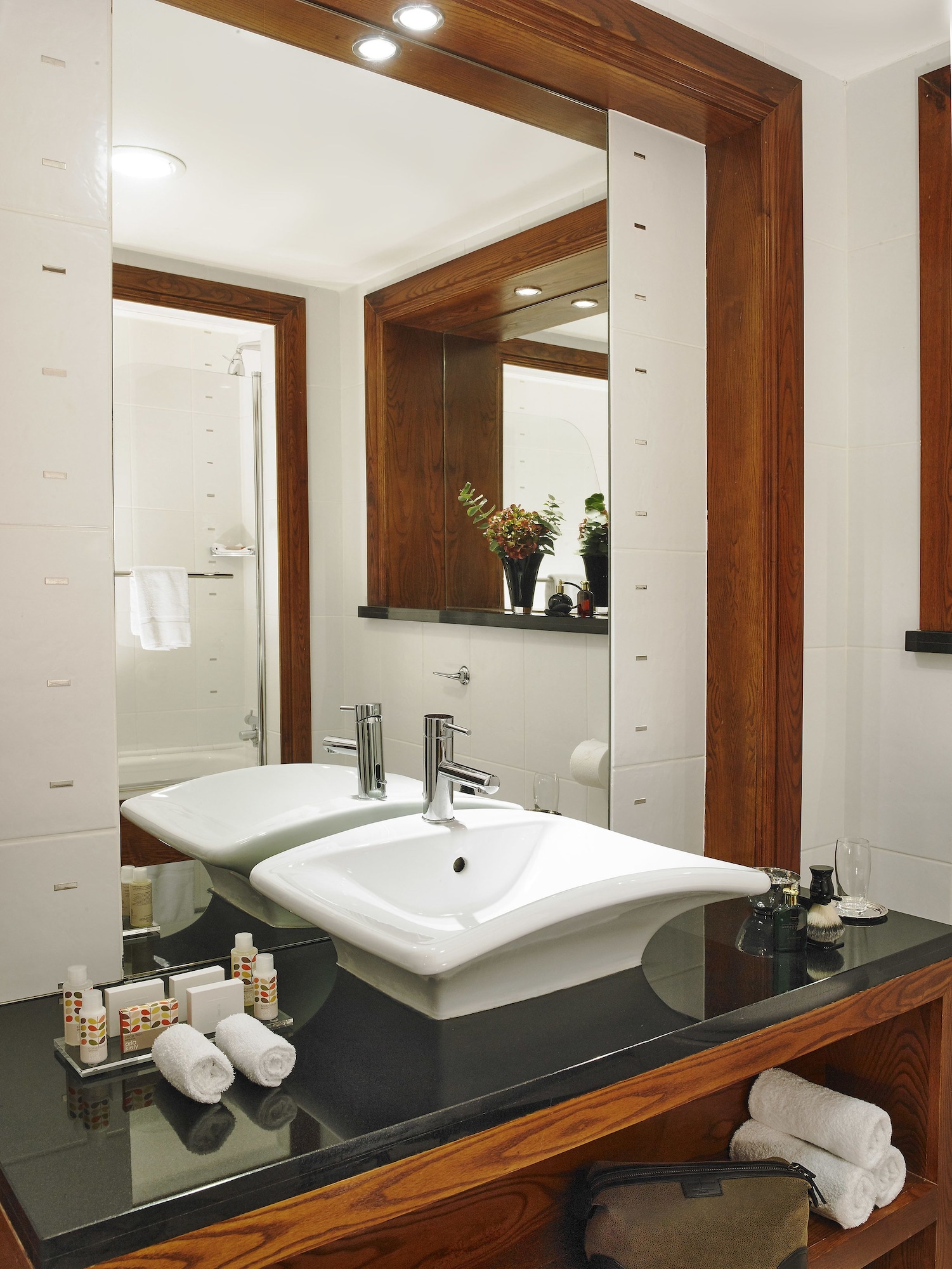 精致特大床套房