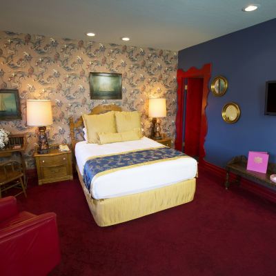 Traveler's Yacht Madonna Inn Promo Code