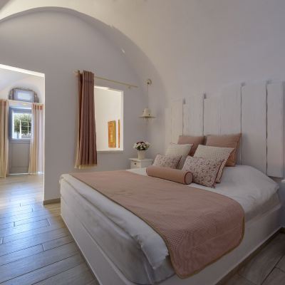 Luxury Suite, Private Pool (Queen) Senses Suites Promo Code