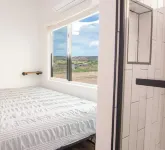 Luxury Stargazing Container Near Sedona • Hot Tub & Desert Views