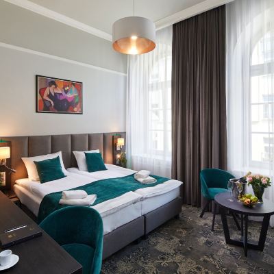 Standard Double/Twin Room Hotel Estera Promo Code