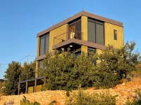 Shams Farm is a cozy two-bedroom chalet, comfortable & perfect for relaxation Các khách sạn ở 