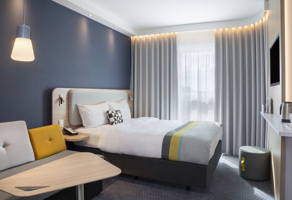 Holiday Inn Express KARLSRUHE - CITY PARK by IHGStandard Room With Double Bed And Sofa Bed