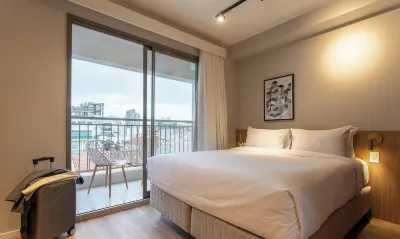 新建築帶游泳池，靠近地鐵 酒店