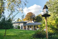 By the Bridge Bed & Breakfast Hotel di 
