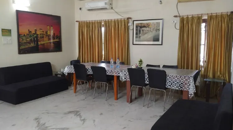 Next Generation - AD 255 Sect 1 食事・レストラン