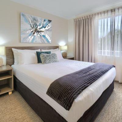 Three-Bedroom Apartment Albany Motel & Apartments Promo Code