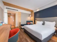 Holiday Inn Express DONGYANG HENGDIAN by IHG Hotel a Dongyang