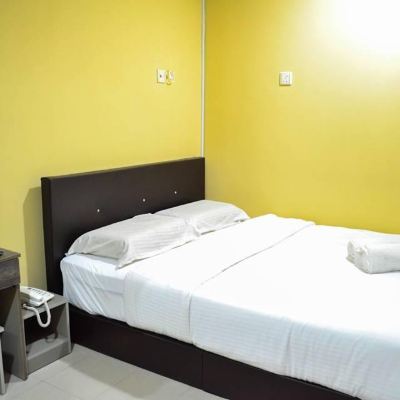 Bilik Double Standard Kupon Diamond Hotel