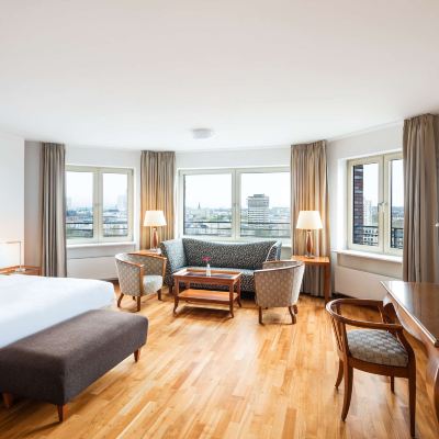 Deluxe King Room With Skyline View Lindner Hotel & Residence Main Plaza Promo Code