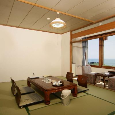 Japanese-Style Room With Shared Bathroom And Partial Ocean View(2-5Person)-Non-Smoking-Breakfast And Shiraoi Beef Dinner Included 虎杖浜温泉 ホテルいずみ クーポン