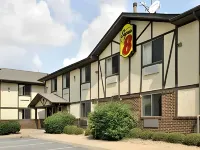 Super 8 by Wyndham Hampton Hotels in Hampton